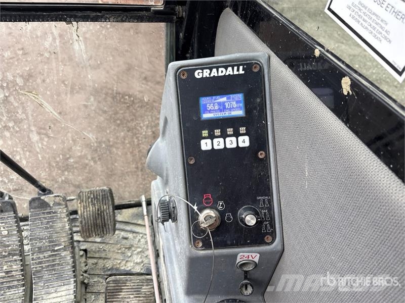 Gradall XL5200SV Tracked Excavator Kāpurķēžu ekskavatori