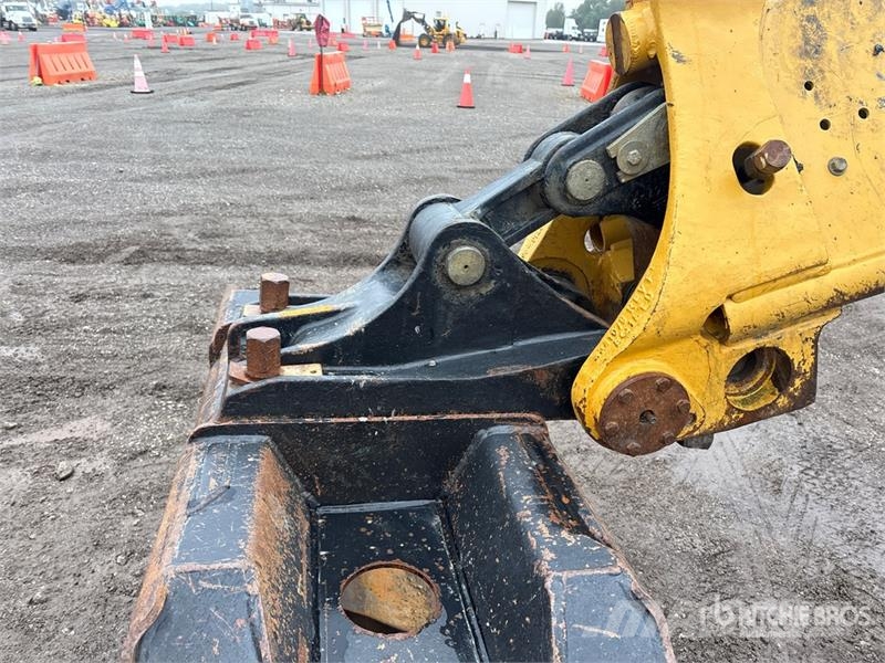 Gradall XL5200SV Tracked Excavator Kāpurķēžu ekskavatori