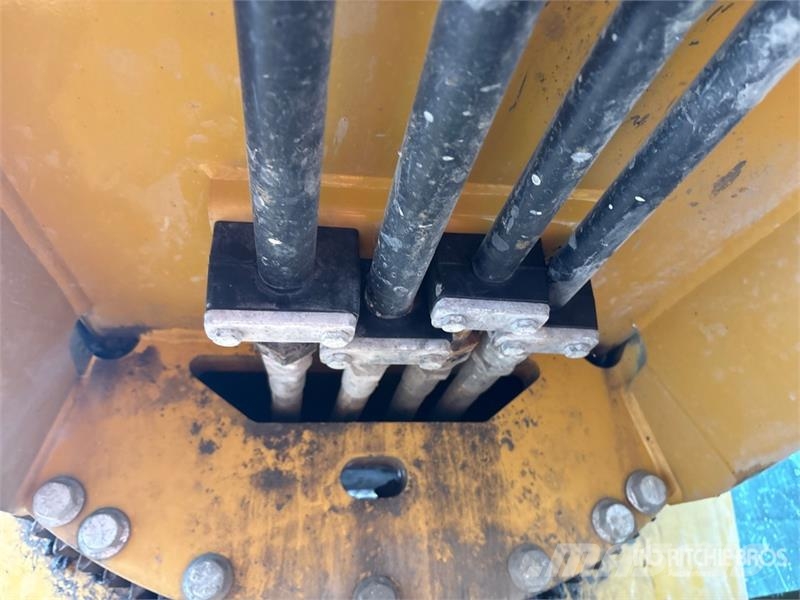 Gradall XL5200SV Tracked Excavator Kāpurķēžu ekskavatori