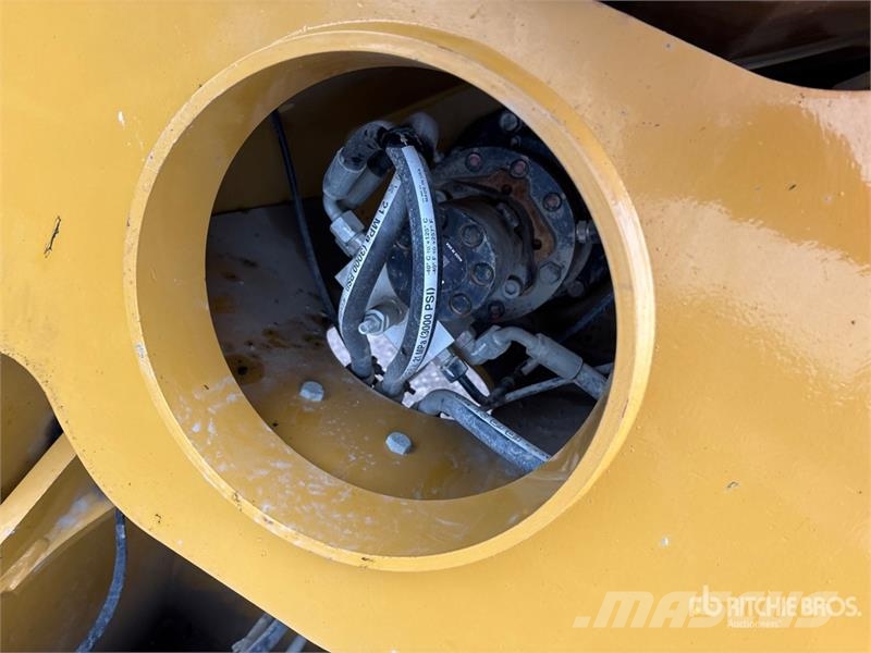 Gradall XL5200SV Tracked Excavator Kāpurķēžu ekskavatori
