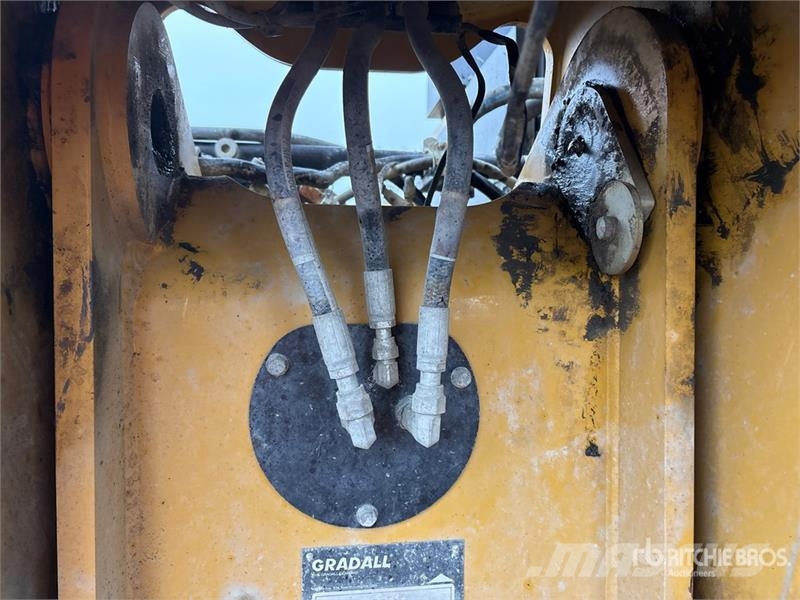 Gradall XL5200SV Tracked Excavator Kāpurķēžu ekskavatori