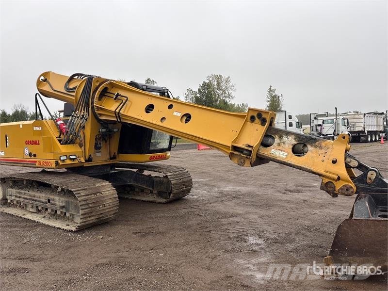 Gradall XL5200SV Tracked Excavator Kāpurķēžu ekskavatori