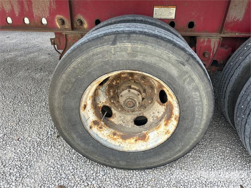 Great Dane 48 ft T/A Flatbed Trailer Remolques de cama baja