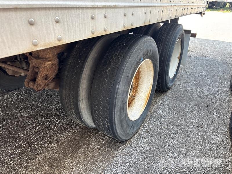 Great Dane 48 ft x 102 in T/A Heated Van Trailer ボックスボディートレーラー