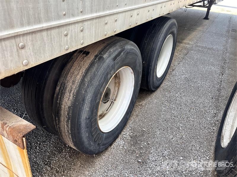 Great Dane 48 ft x 102 in T/A Heated Van Trailer ボックスボディートレーラー