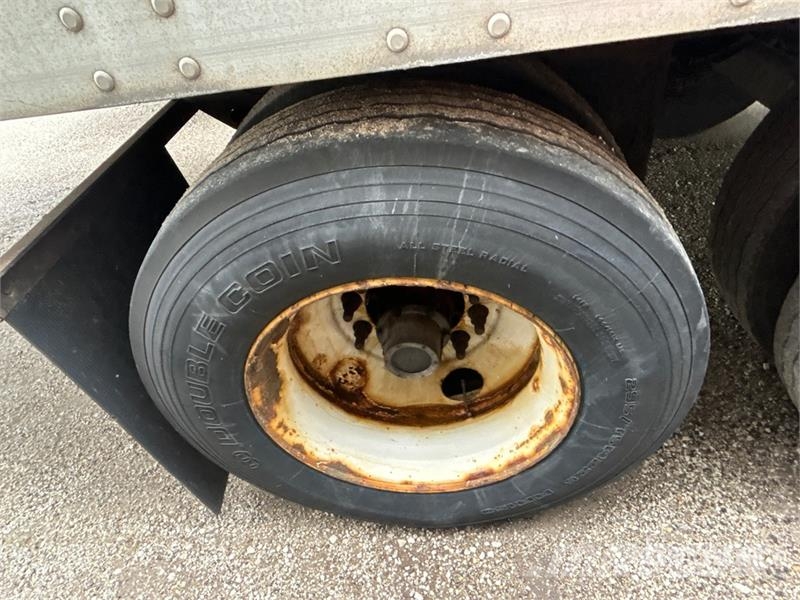 Great Dane 53 ft x 102 in T/A Van Trailer Причепи-фургони