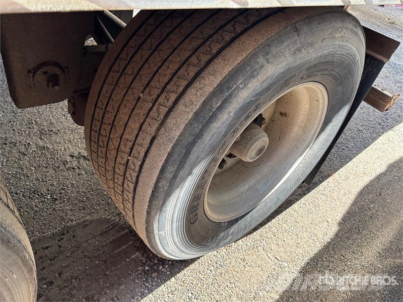 Great Dane 7411TP-SA 53 ft x 102 in T/A Van Trailer Furgons