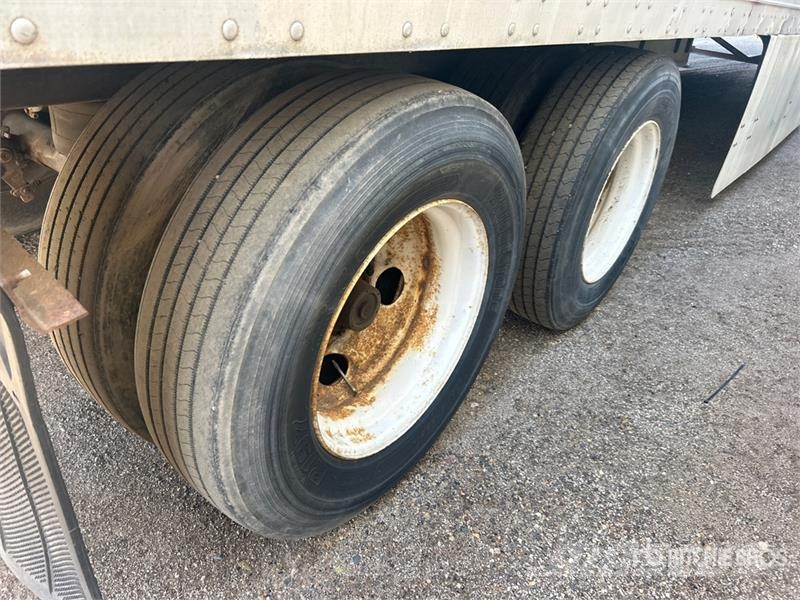 Great Dane 7411TP-SA 53 ft x 102 in T/A Van Trailer Furgons