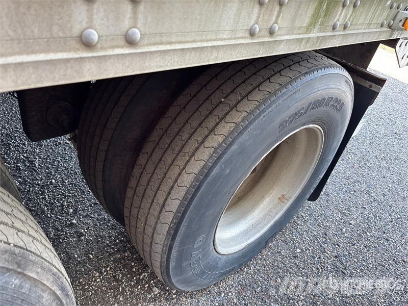 Great Dane 7811T7-1A 53 ft x 102 in T/A Van Trailer Furgons