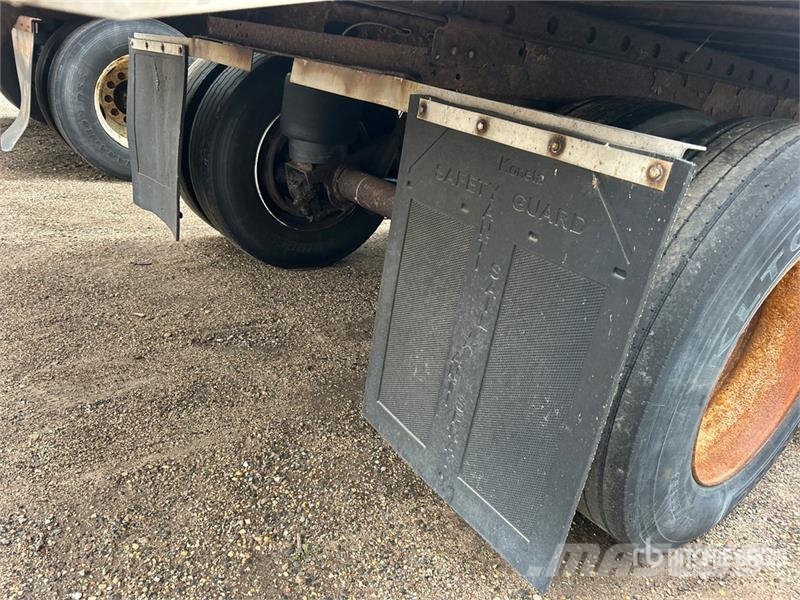 Great Dane 7811TZ-1A 48 ft x 102 in T/A Refrigerated Trailer Piekabes ar temperatūras kontroli