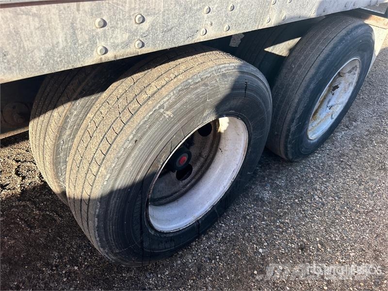 Great Dane CCC-3314-01053 53 ft x 102 in T/A Van Trailer Furgons
