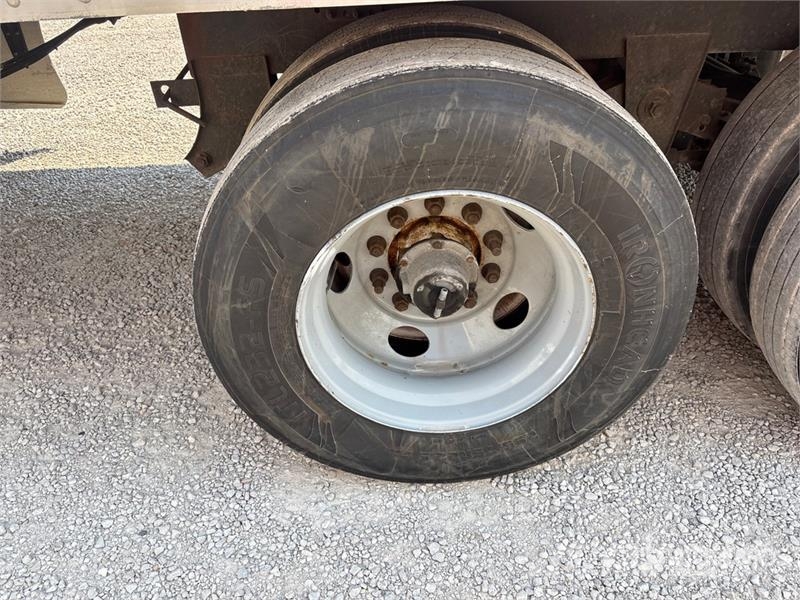 Great Dane CCC-9313-21053 53 ft x 102 in T/A Van Trailer Cajas de remolque