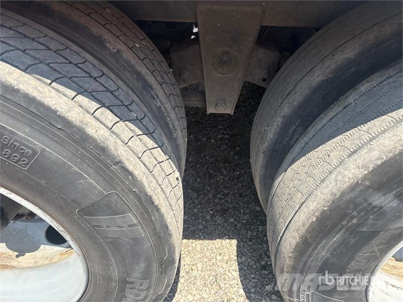 Great Dane CCC-9313-21053 53 ft x 102 in T/A Van Trailer Cajas de remolque