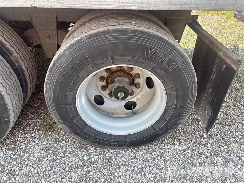 Great Dane CCC-9313-21053 53 ft x 102 in T/A Van Trailer Cajas de remolque