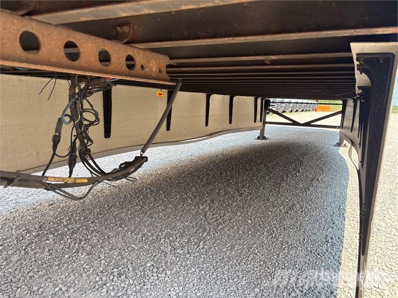 Great Dane CCC-9313-21053 53 ft x 102 in T/A Van Trailer Cajas de remolque