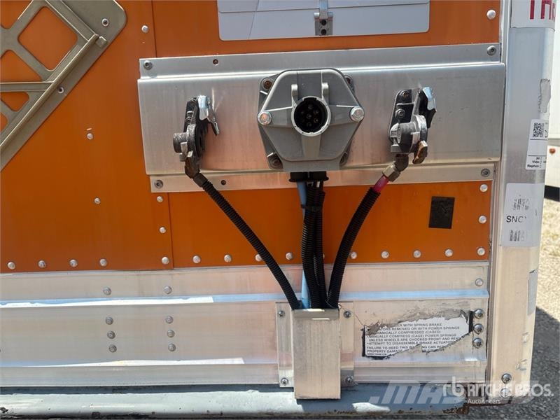 Great Dane CCC-9313-21053 53 ft x 102 in T/A Van Trailer Cajas de remolque
