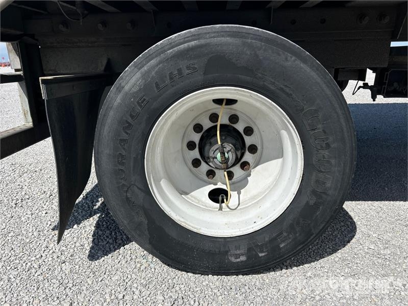 Great Dane ECL-1112-12299 28 ft x 102 in S/A Multi -Temp Refr Frysetrailer Semi