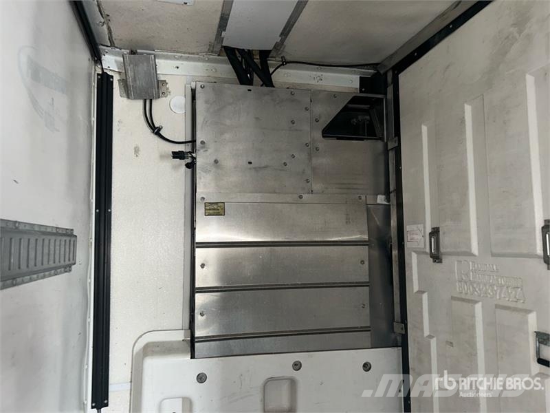 Great Dane ECM-1114-12148 48 ft x 102 in T/A Multi -Temp Refr Temperature controlled semi-trailers