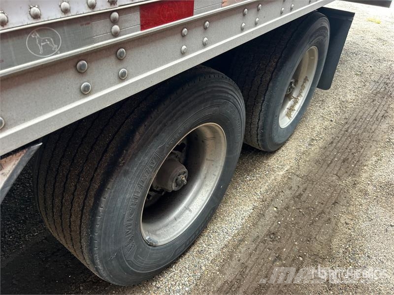 Great Dane ESS-1114-11053 53 ft x 102 in T/A Refrigerated Tra Temperature controlled semi-trailers