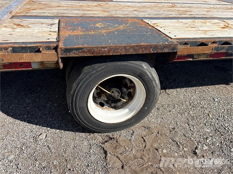 Great Dane FSD-0024-00048 17000 lb 48 ft T/A Step Deck Traile Низькорамні причепи