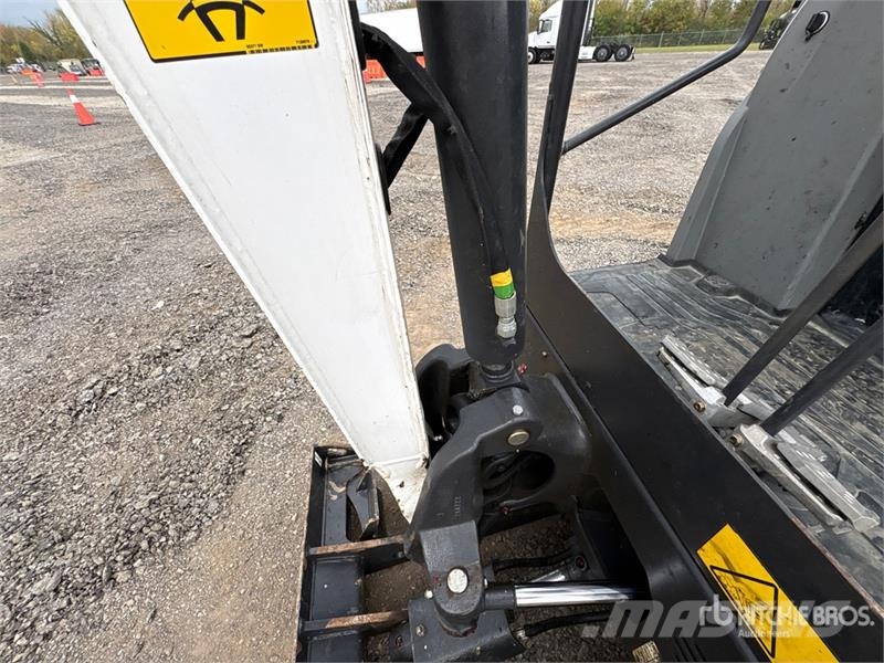Green Machines e320 Electric Mini Excavator حفارات صغيرة أقل من 7 طن (حفارات صغيرة)