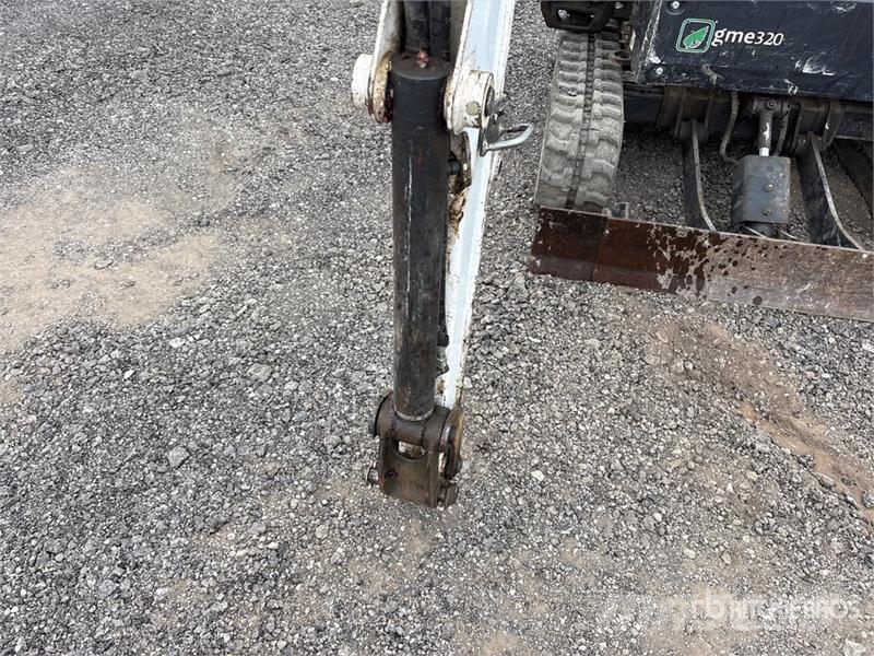 Green Machines e320 Electric Mini Excavator Miniexcavadoras