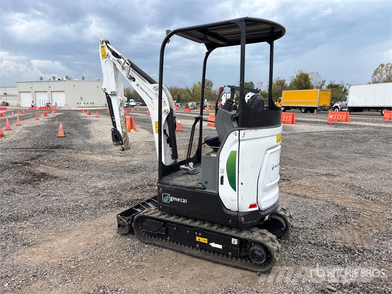 Green Machines e320 Electric Mini Excavator حفارات صغيرة أقل من 7 طن (حفارات صغيرة)