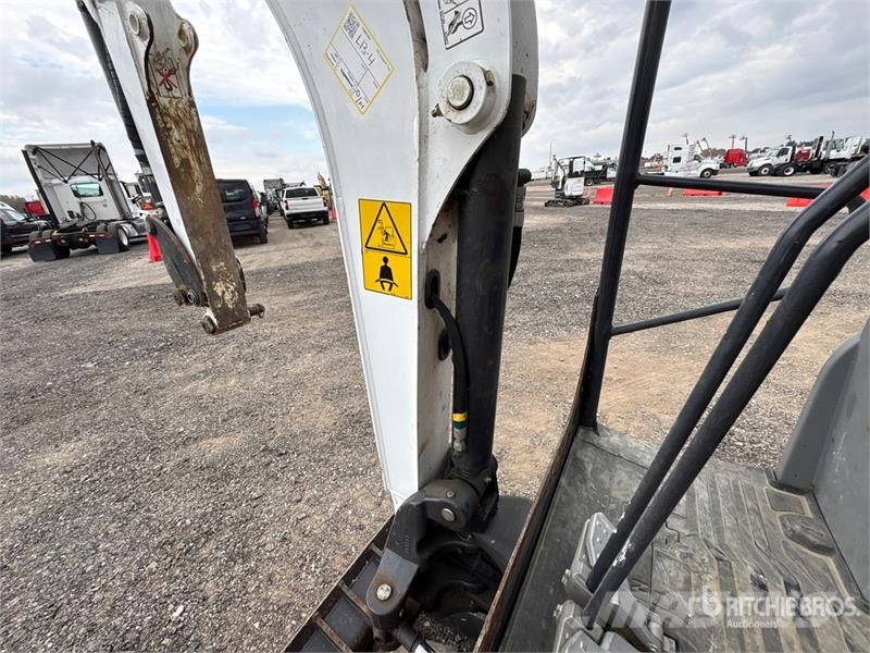 Green Machines e320 Electric Mini Excavator Miniexcavadoras