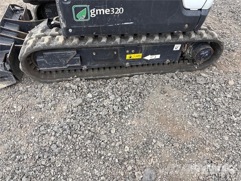 Green Machines e320 Electric Mini Excavator Miniexcavadoras