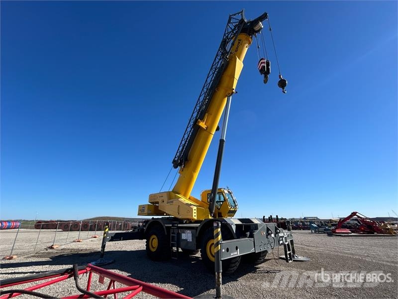 Grove GRT8090 90 ton Rough Terrain Crane Rough terrain cranes