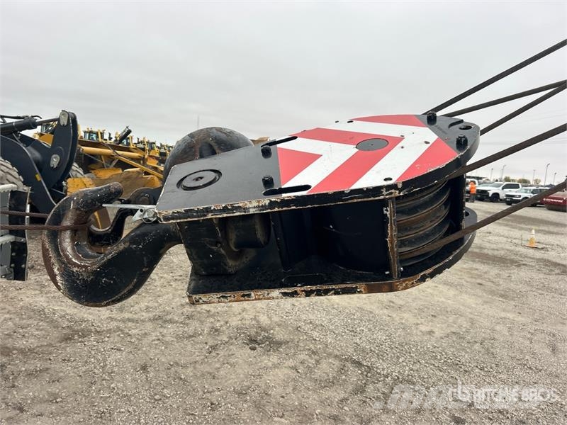 Grove GRT8090 90 ton Rough Terrain Crane Autodizalice