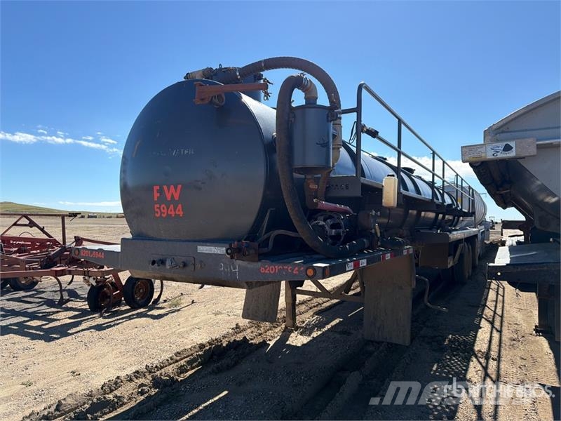 GRUPO 165 bbl Tri/A Vacuum Tanker Trailer (Inopera Tanktrailere