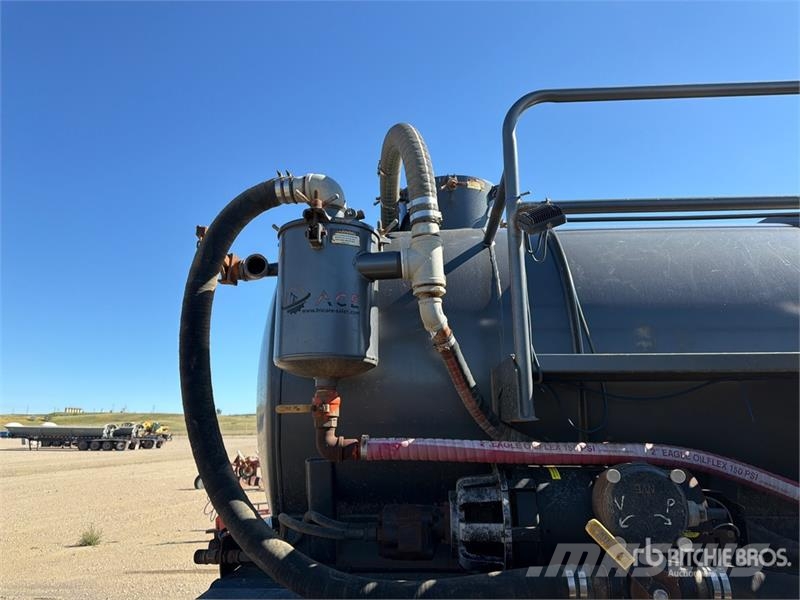GRUPO 165 bbl Tri/A Vacuum Tanker Trailer (Inopera Tanktrailere
