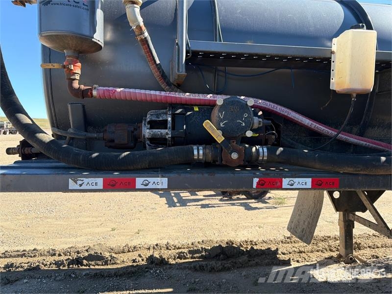 GRUPO 165 bbl Tri/A Vacuum Tanker Trailer (Inopera Tanktrailere