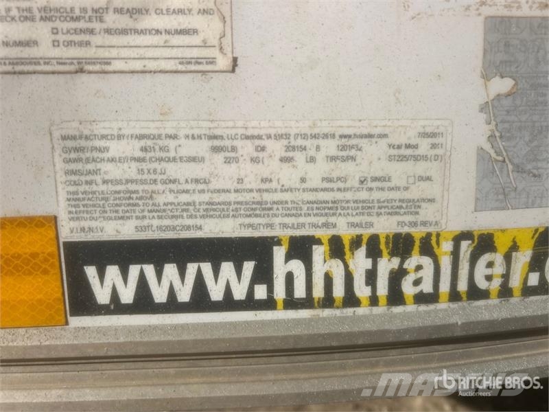  H & H &  16 ft T/A Enclosed Trailer Furgons