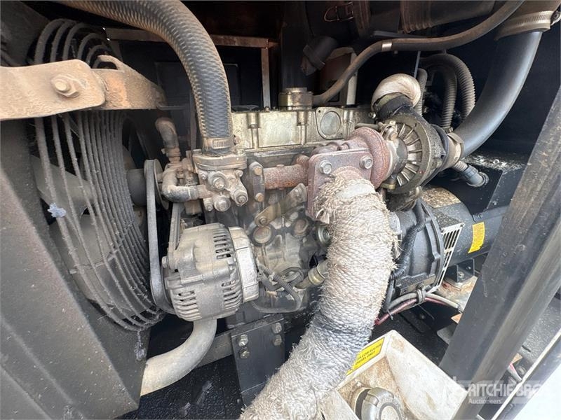  Hanco 28.8 kW Mobile Generator Set مولدات ديزل