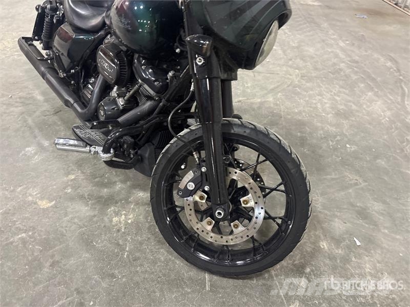 Harley-Davidson Street Glide 114 cid Cruiser Bike Personbilar