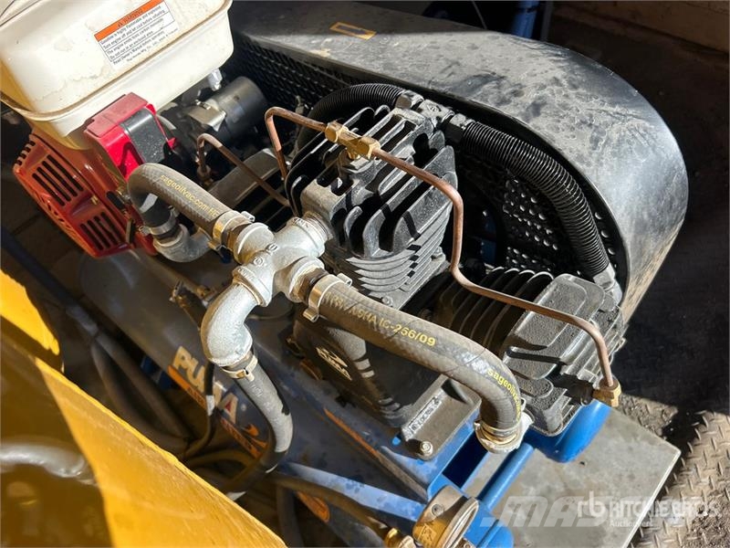 Haulmark GRHD8516T3 T/A Fuel and Lube Trailer Prikolice cisterne
