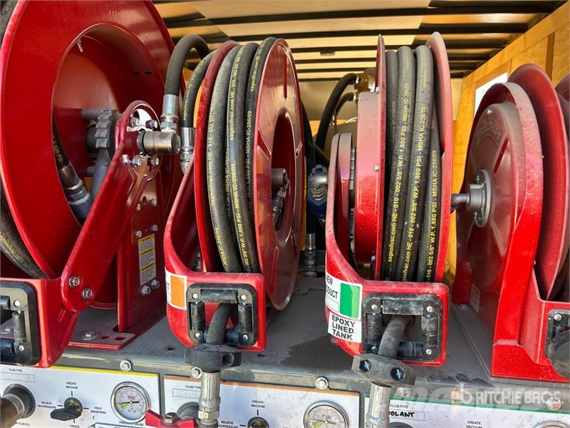 Haulmark GRHD8516T3 T/A Fuel and Lube Trailer Prikolice cisterne
