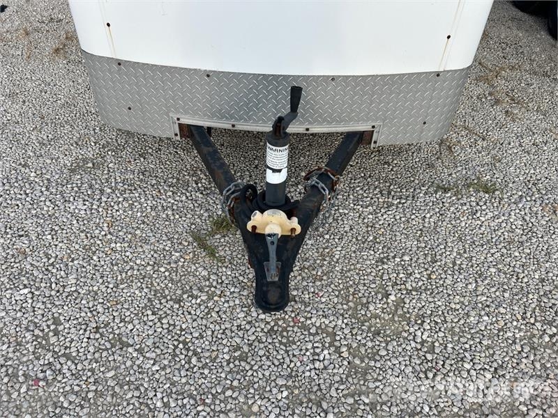 Haulmark HLC5X10DS 10 ft S/A Enclosed Trailer Skříňové přívěsy