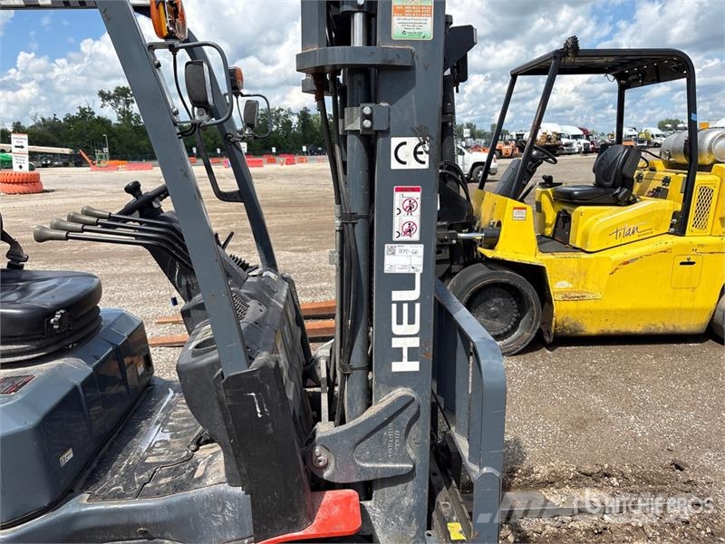 Heli CPYD25C-KU1H 4520 lb Pneumatic Tire Forklift شاحنات ذات رافعات شوكية - أخرى