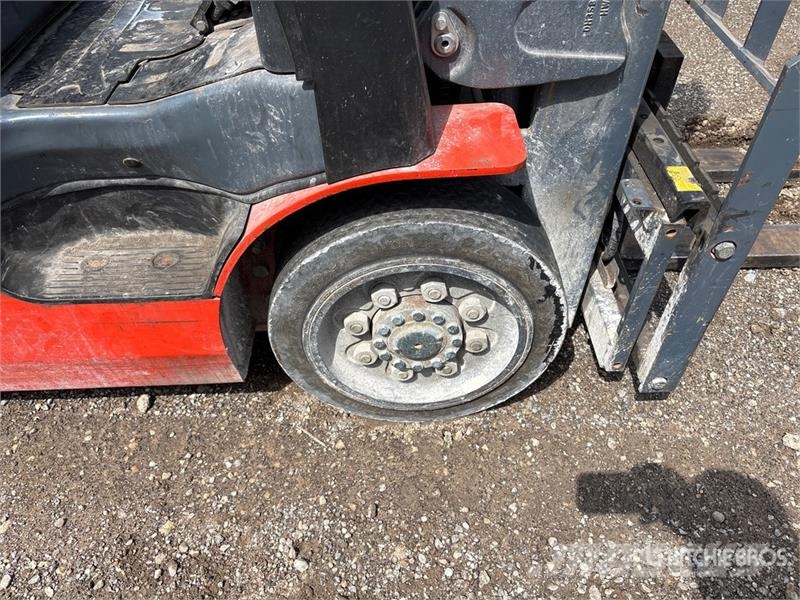 Heli CPYD25C-KU1H 4520 lb Pneumatic Tire Forklift شاحنات ذات رافعات شوكية - أخرى