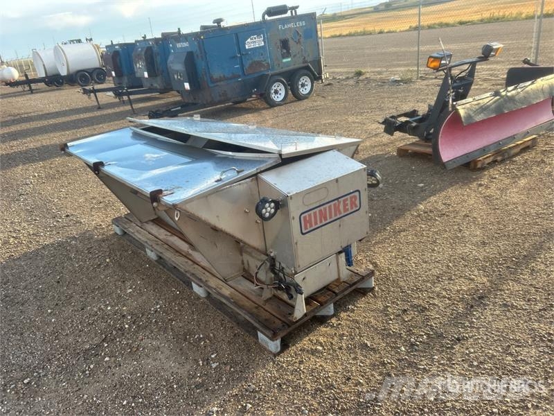 Hiniker Electric Salt Spreader Smėlio ir druskos barstytuvai