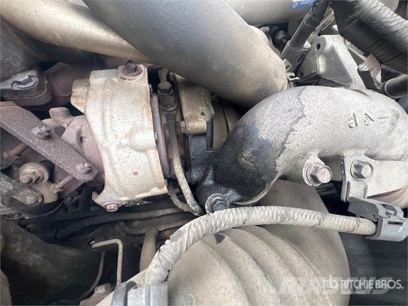Hino 195 Platformas/izkraušana no sāniem