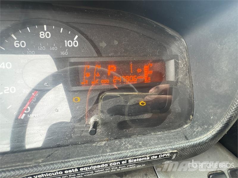 Hino 195 Platformas/izkraušana no sāniem
