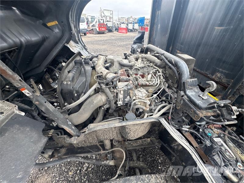 Hino 195 Platformas/izkraušana no sāniem