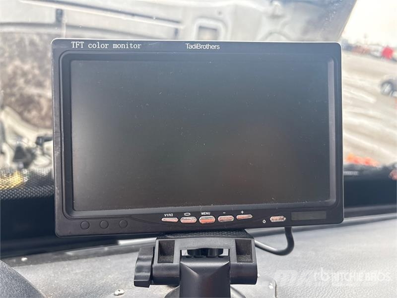 Hino 268 شاحنات ذات هيكل صندوقي
