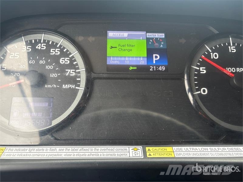 Hino 268 شاحنات ذات هيكل صندوقي