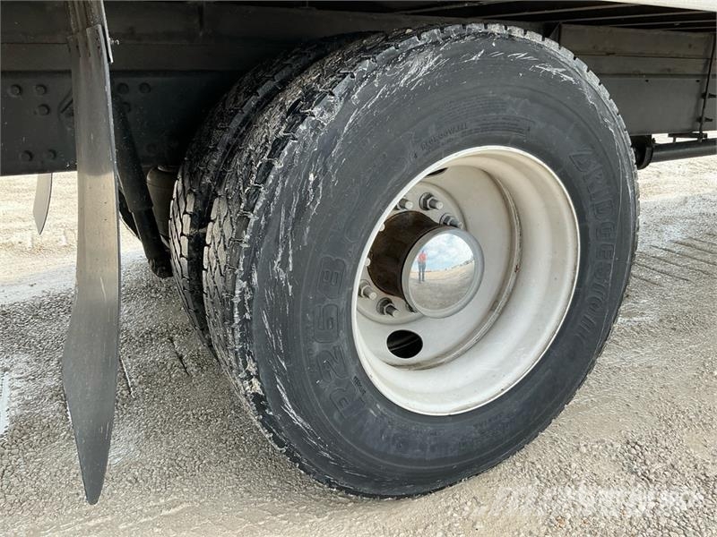 Hino 268 Camiões de caixa fechada