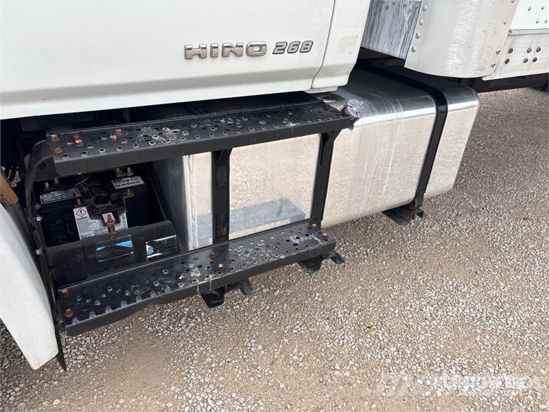 Hino 268 Furgons